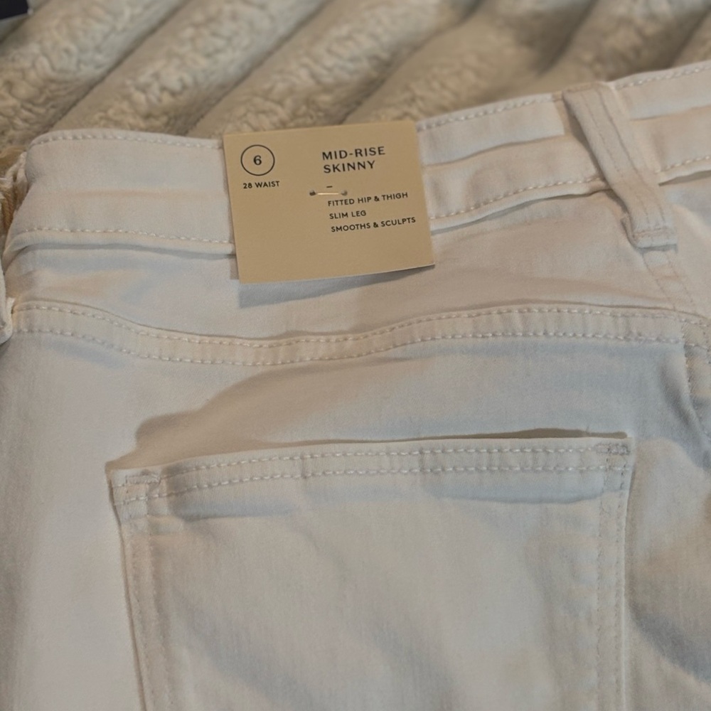 Universal Thread White Straight Leg Jeans - Picture 10 of 11